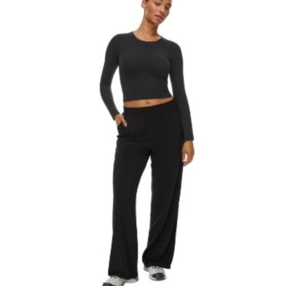 Aritzia Pants - NWT Aritzia TnAction TnaMOVE™ Prepare Pant